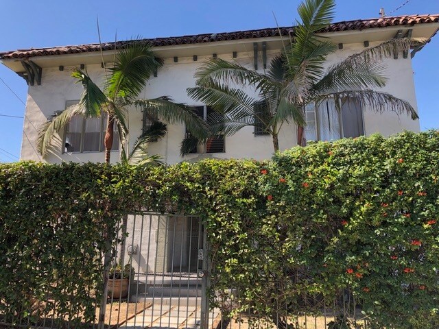 Building Photo - 229 S Westlake Ave