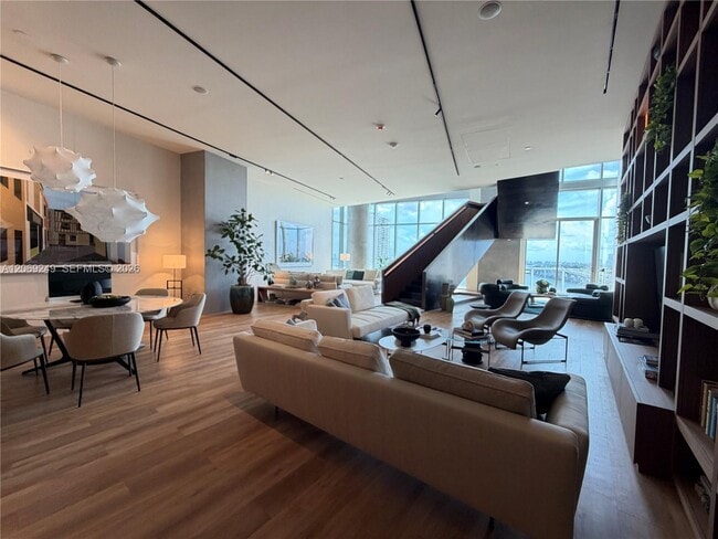 Building Photo - 1400 Biscayne Blvd