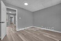 Building Photo - 1725 Hollins St