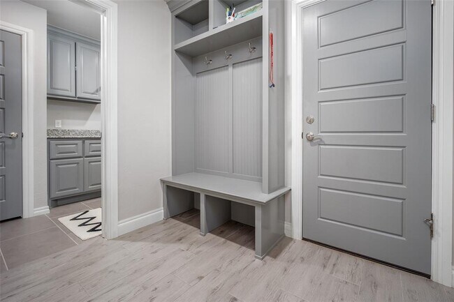 Building Photo - 18644 Groveton Blvd