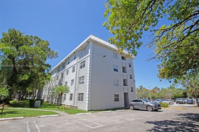 Building Photo - 17255 SW 95th Ave