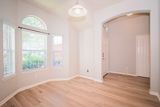 Building Photo - 3111 Myrtle Ranch Dr