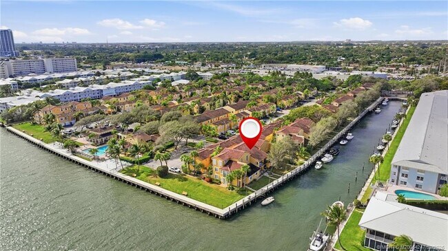 Building Photo - 1155 Lake Shore Dr