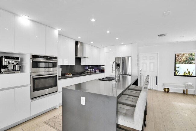 Building Photo - 1035 Boca Cove Ln