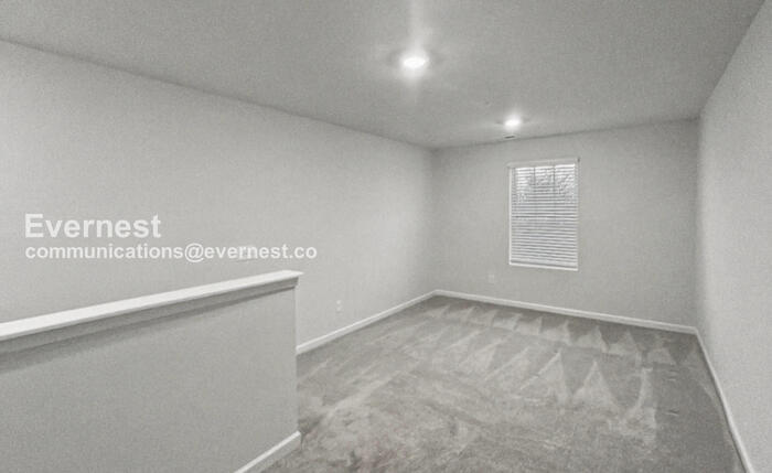 Building Photo - 679 Birdie Dr