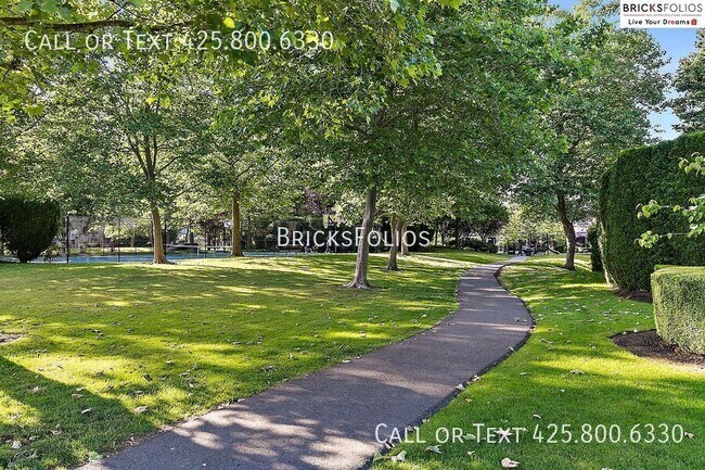 Building Photo - 2830 206th Terrace NE