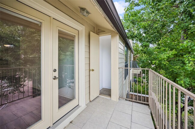 Building Photo - 763 Bering Dr