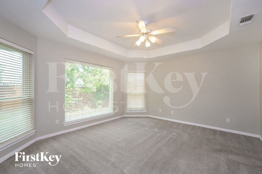 Building Photo - 101 Canterbury Dr