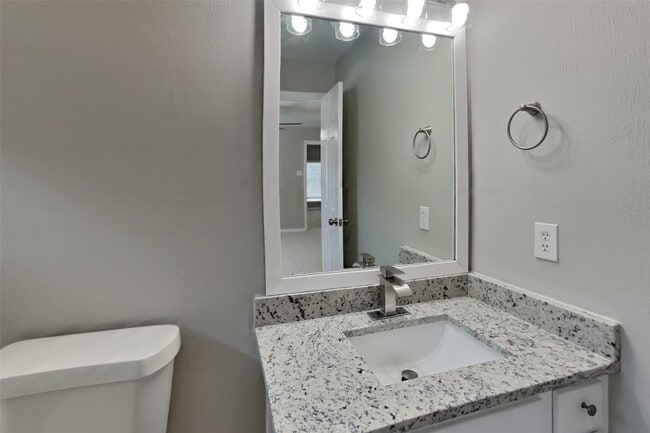 Building Photo - 14918 Laytham Ln