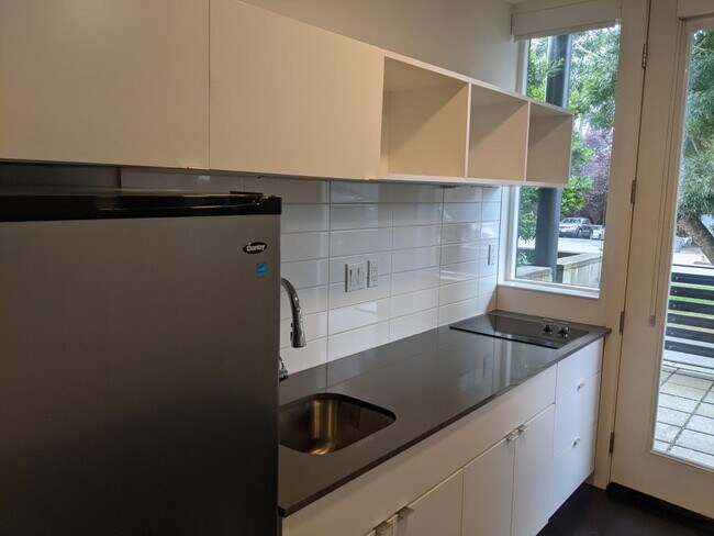 Building Photo - Thomas Street Lofts - Studio