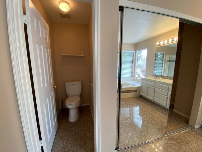 Building Photo - Spacious 2-Story in Laguna Park Village