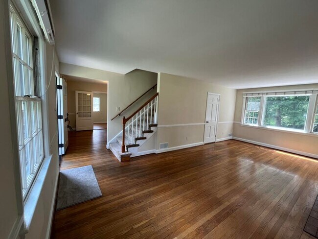 Building Photo - 4408 Glenridge St