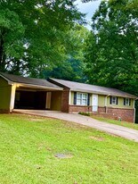 Building Photo - 3638 Sweetbriar Cir