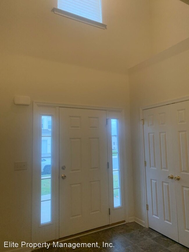 Building Photo - 3 br, 2.5 bath House - 545 Marion Rd