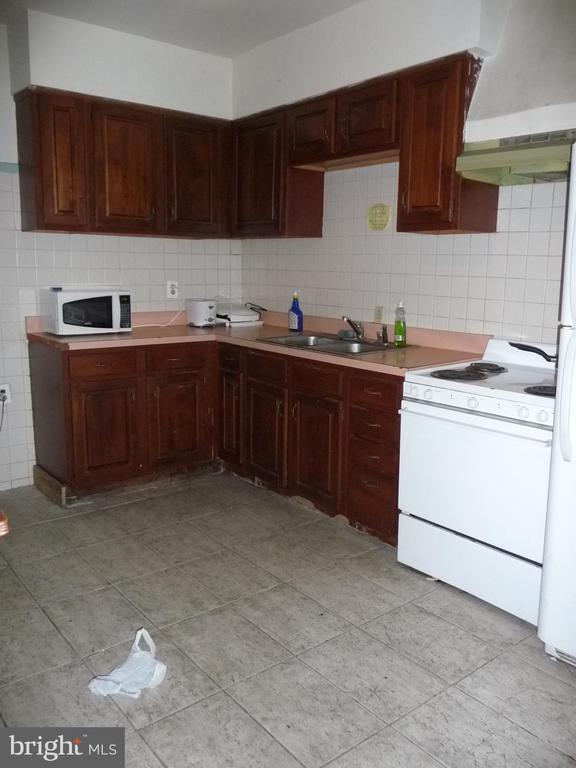 Primary Photo - 3235 Powelton Ave