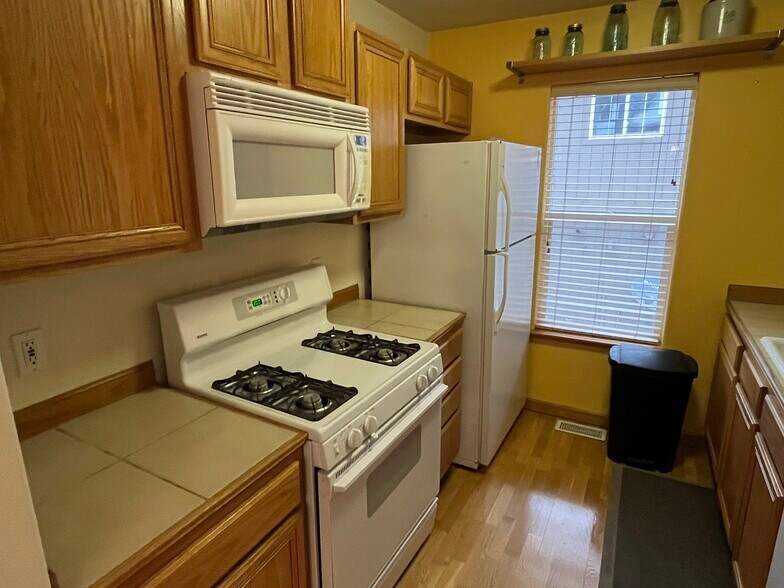 Building Photo - 12471 Northwoods Blvd.