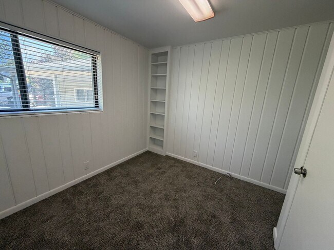 Building Photo - 4132 S Carter Cir