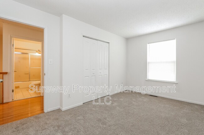 Building Photo - 35 Treat Ln