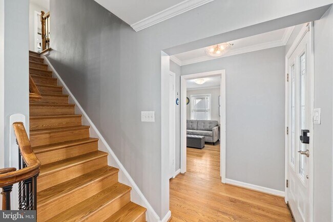 Building Photo - 1604 N Edgewood St
