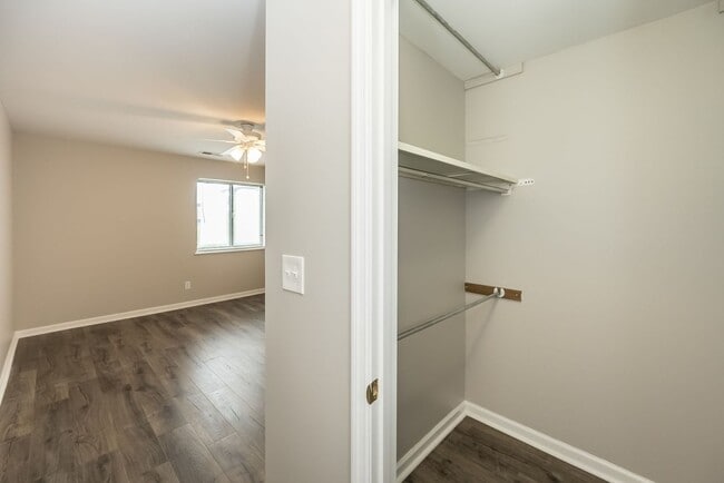 Building Photo - Two Bedroom, 2 Bath Creve Coeur Condo