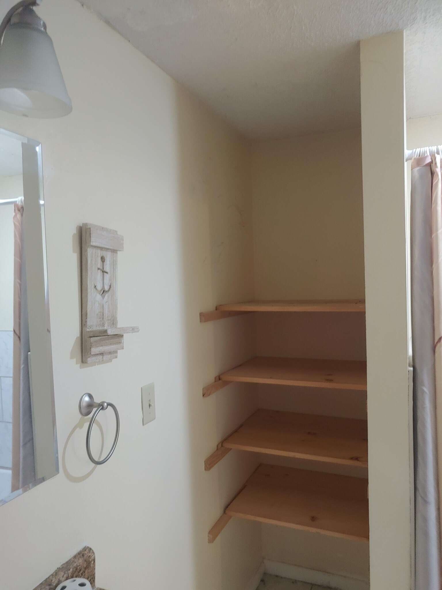 Building Photo - 2541 Crestdale Cir SE