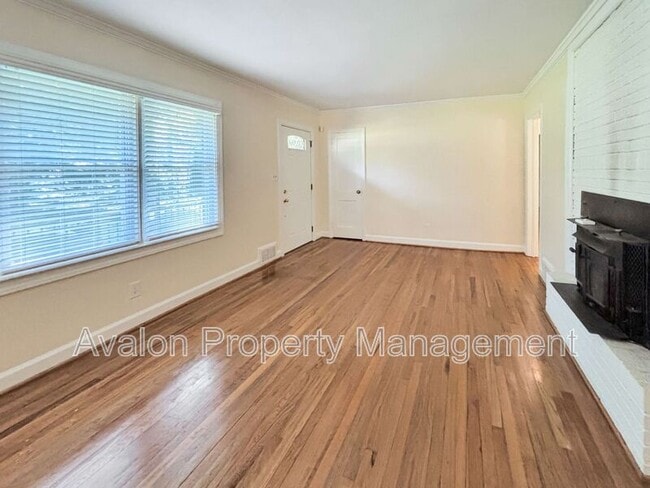 Building Photo - 6058 Harleston Rd NE