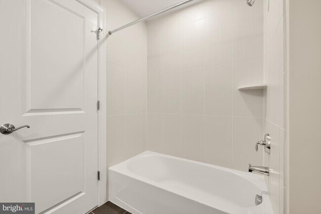 Building Photo - 4707 Van Buren St