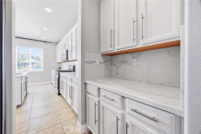 Building Photo - 15551 Montalone Pl