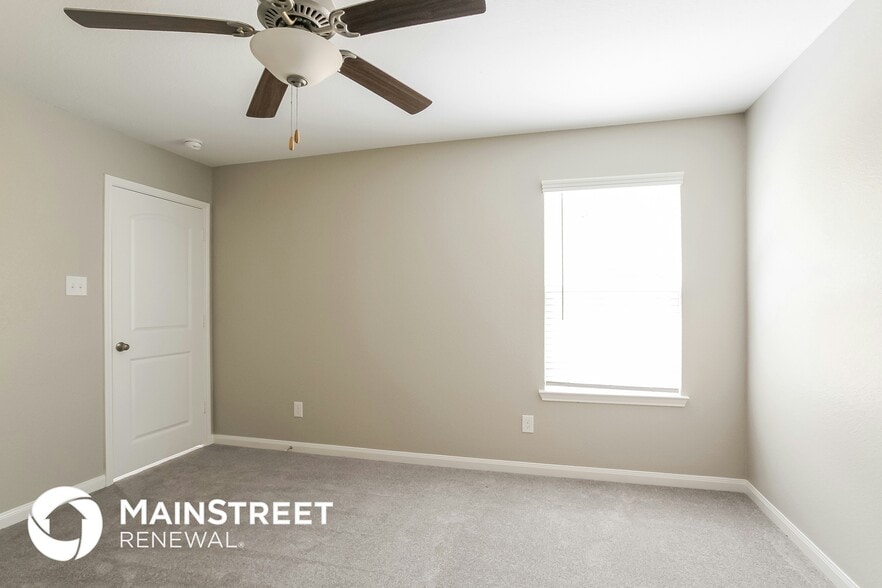 Building Photo - 27084 Leonardo Dr