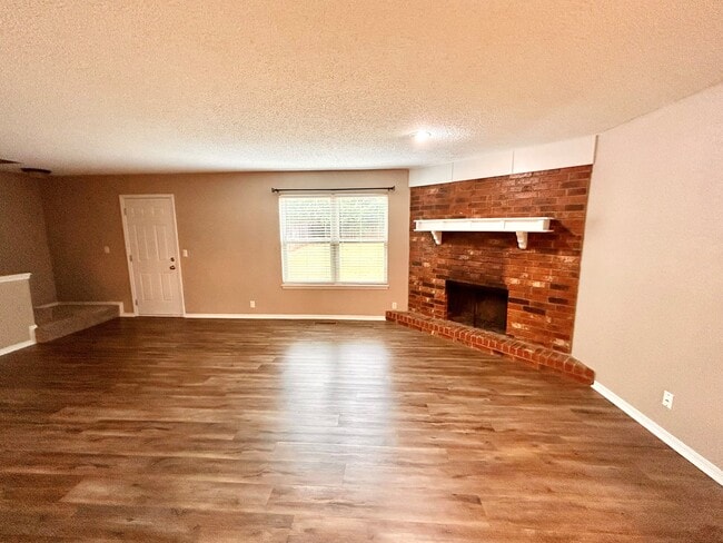 Building Photo - 106 Sahoma Terrace