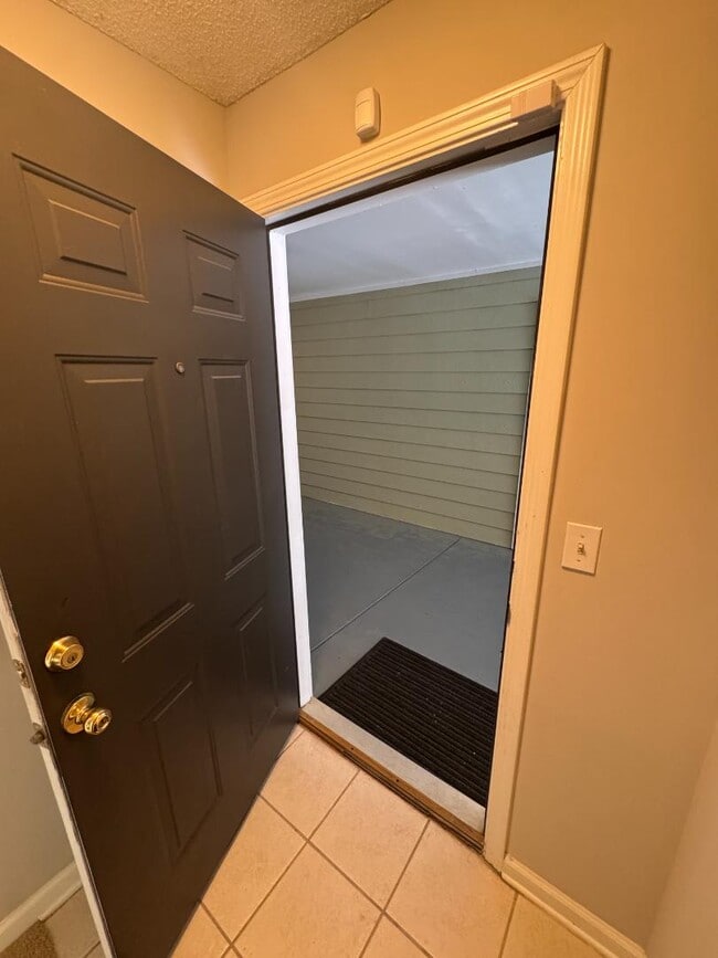 Building Photo - 100 Kensington Blvd