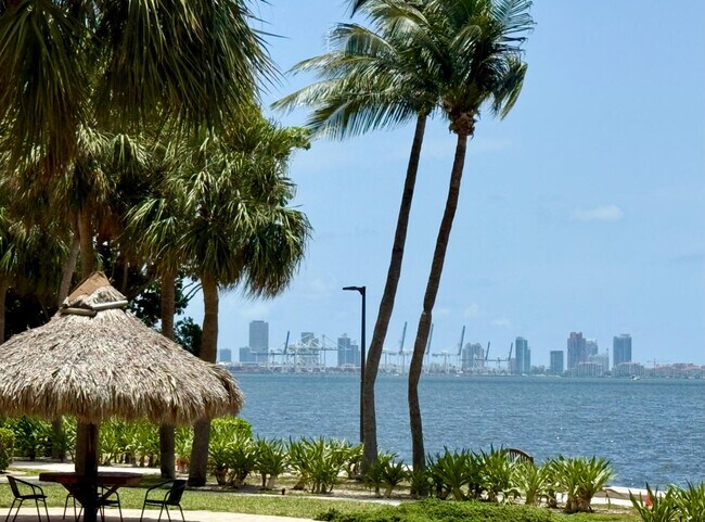 Building Photo - 2451 Brickell Ave