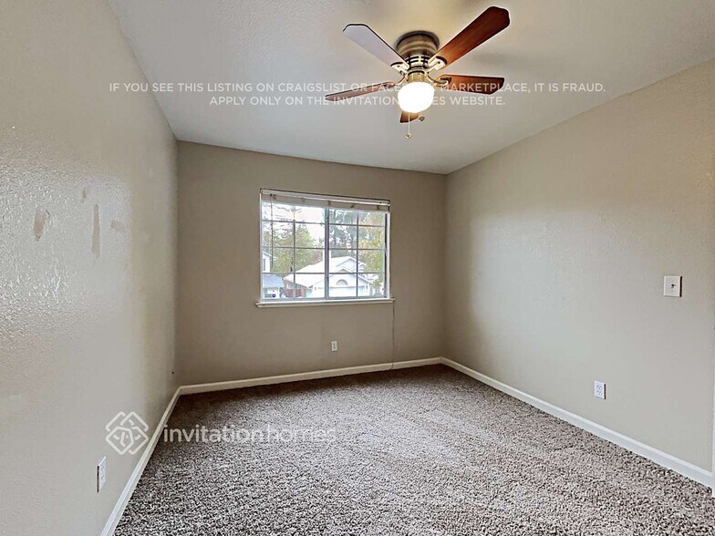 Building Photo - 8355 Lonely Hill Way