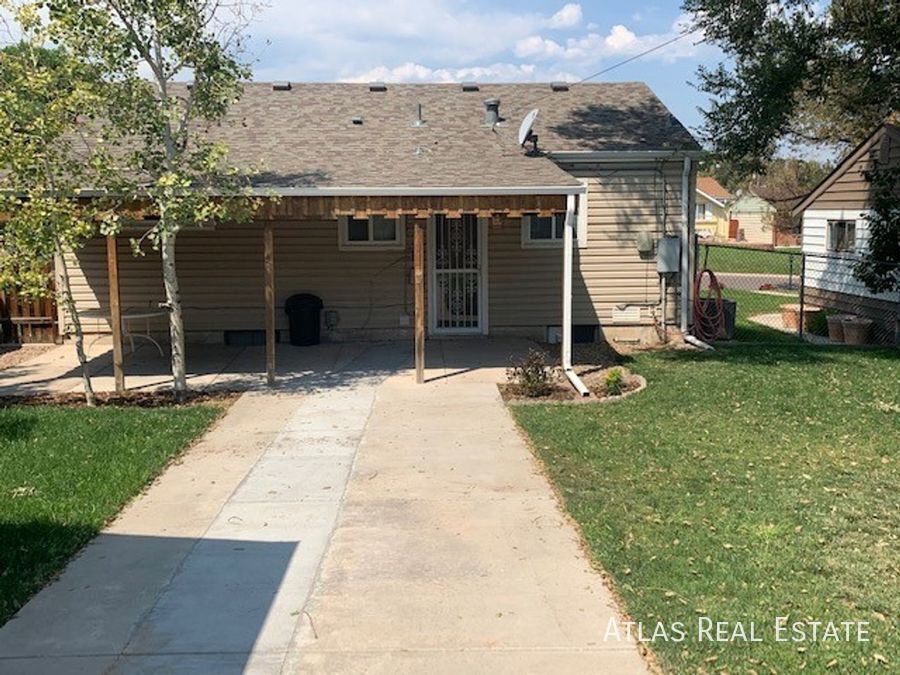 Building Photo - 12 Zenobia St