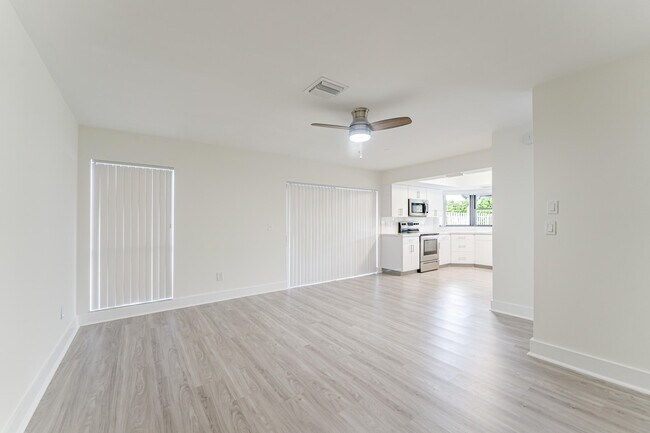 Building Photo - 3048 NW 27th Terrace
