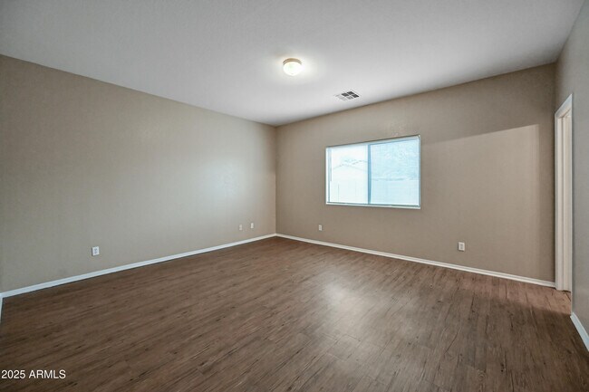 Building Photo - 6417 W Elwood St
