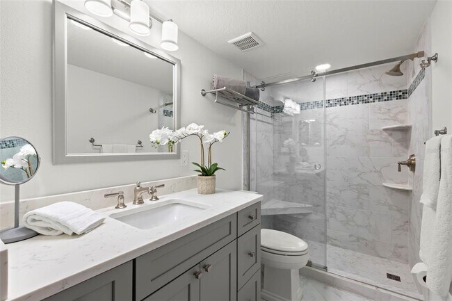 Building Photo - 9201 Captiva Cir