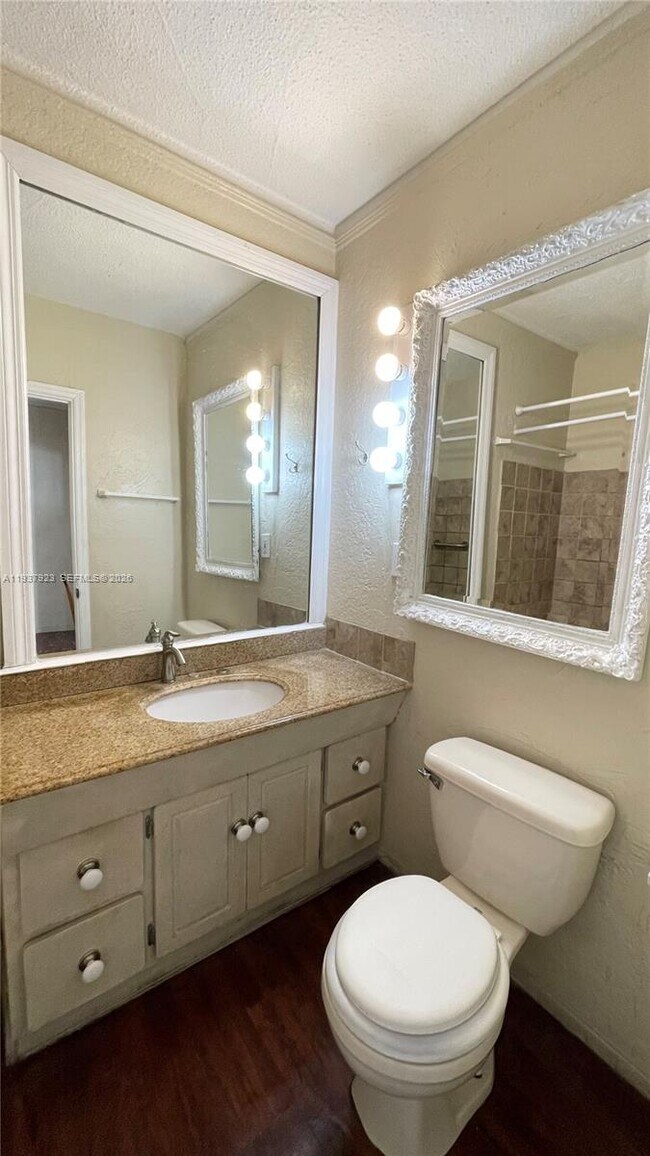 Building Photo - 1857 Buchanan St