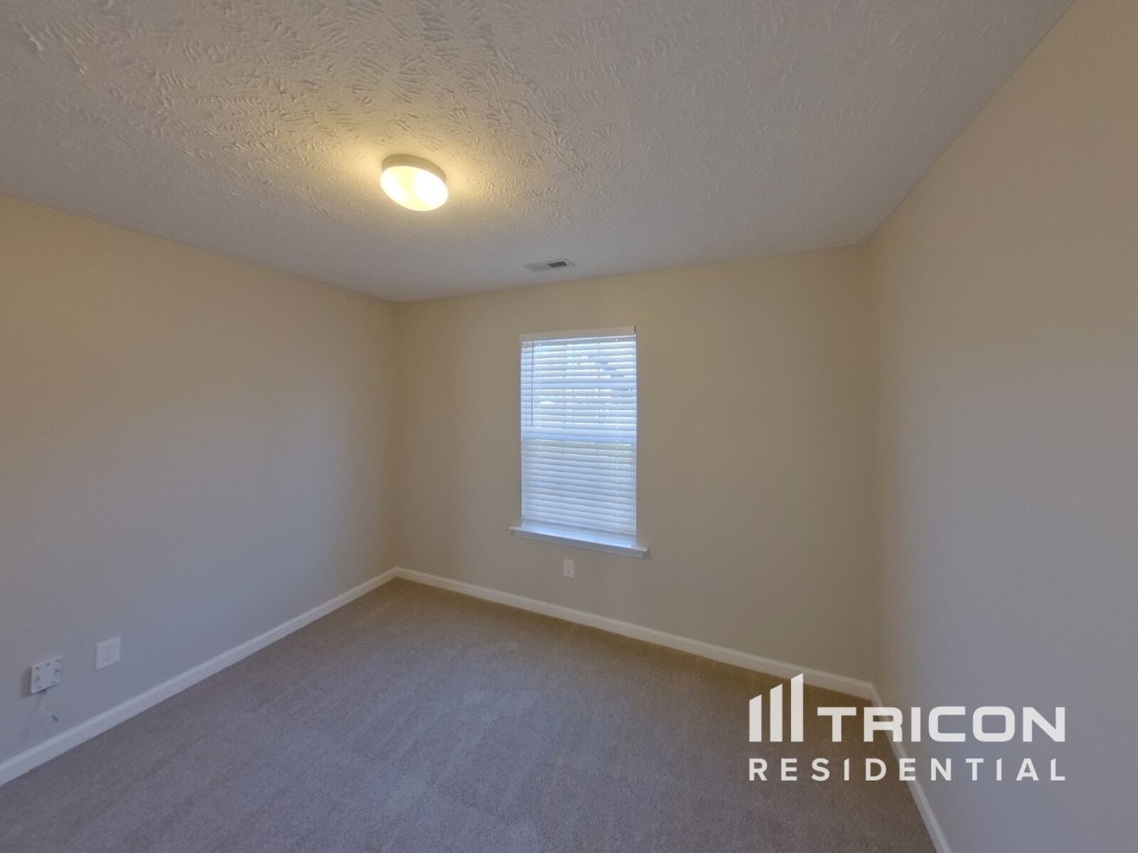 Building Photo - 3018 Barretts Ridge Dr