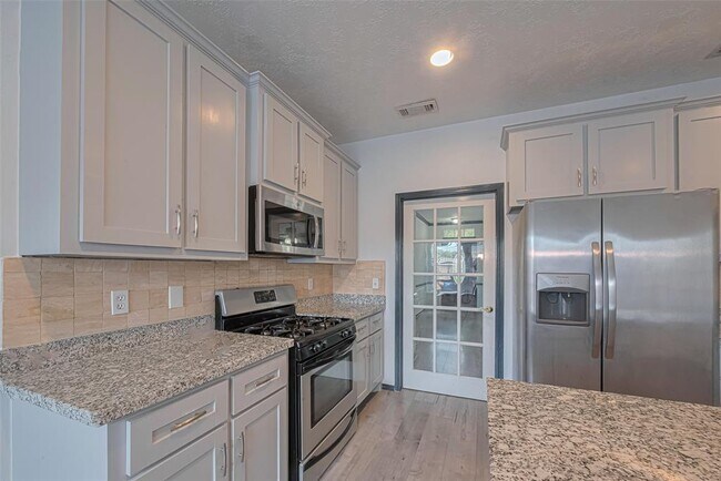 Building Photo - 1439 El Camino Village Dr