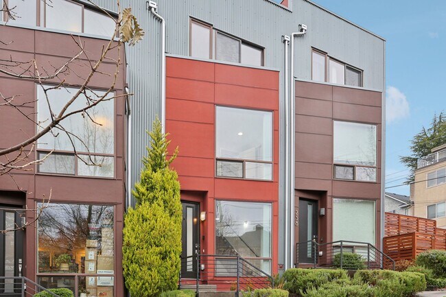 Building Photo - 256 E Roanoke St