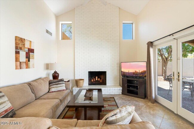 Building Photo - 8894 E Sheena Dr