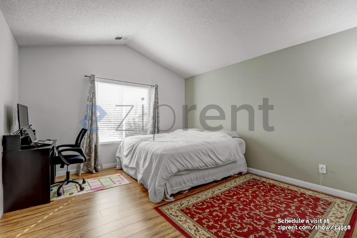 Building Photo - 2110 Alexander Way