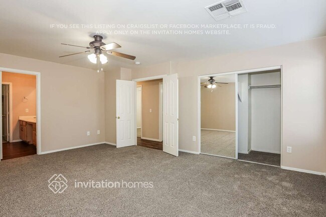 Building Photo - 7005 S 39th Dr