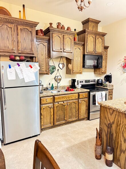 Kitchen - 269 Salinas Ave