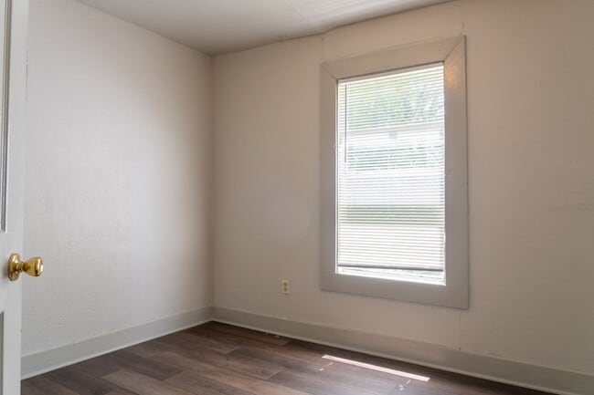 Building Photo - CHECK OUT this 3 bedroom in OKC! - FULLY R...