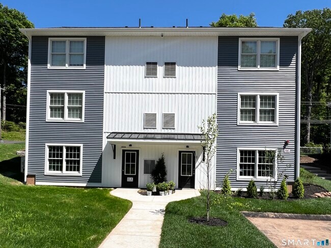 Building Photo - 179 Butternut St