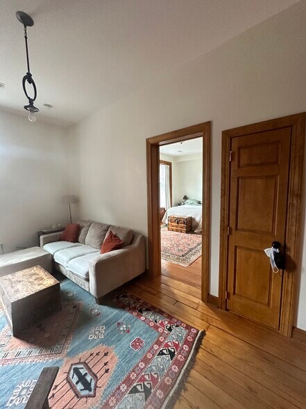 View into rear bedroom - 218 3rd St