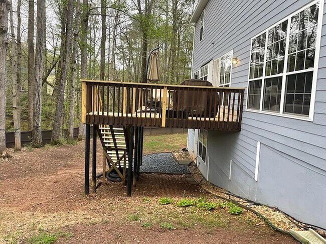Building Photo - 615 Tammany Pointe