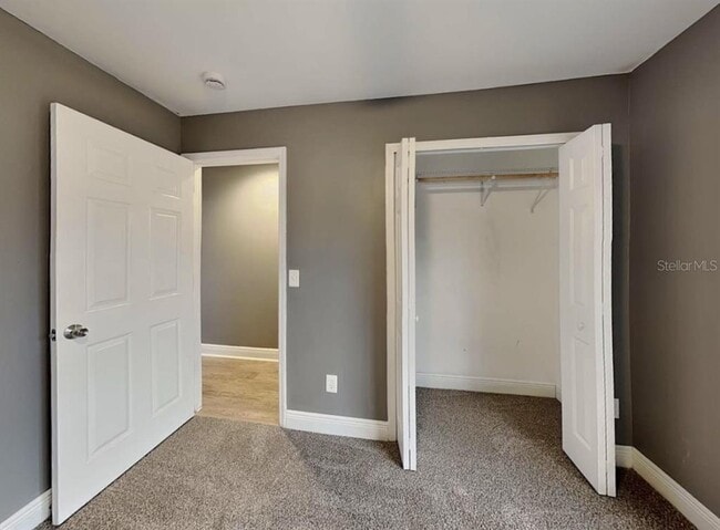 Building Photo - 2418 Radnor Ave